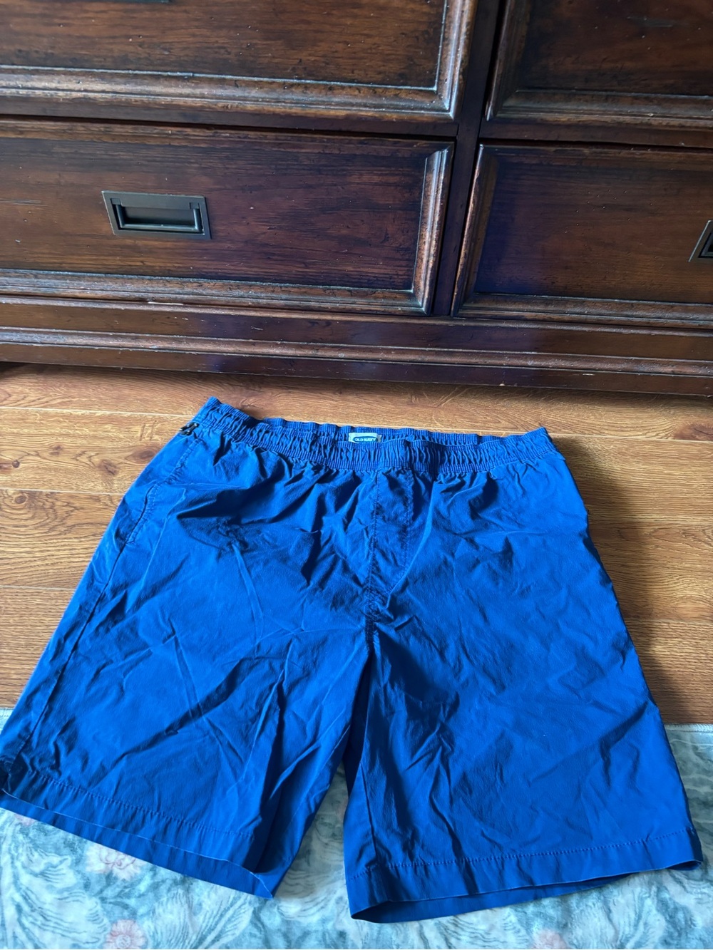 Old Navy Men's Royal Blue shorts